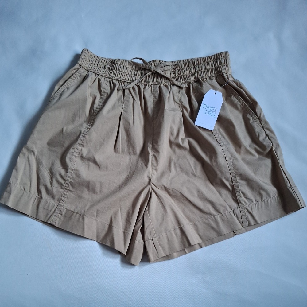 Time and Tru Women's Beige Chino Shorts Pleated Elastic Drawstring Pockets XS - Picture 2 of 8